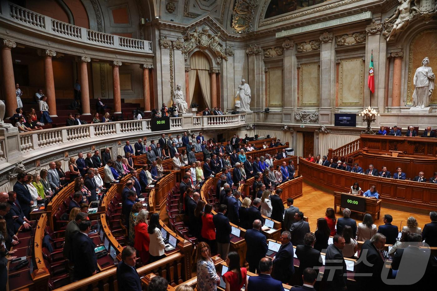 본문 이미지 - 리스본 소재 포르투갈 의회의 모습 <자료사진> ⓒ 로이터=뉴스1