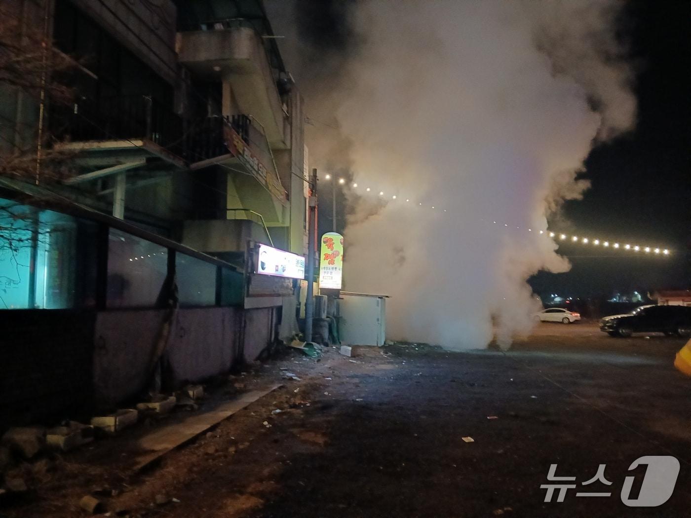 본문 이미지 - 화재현장(인천소방본부 제공/뉴스1)