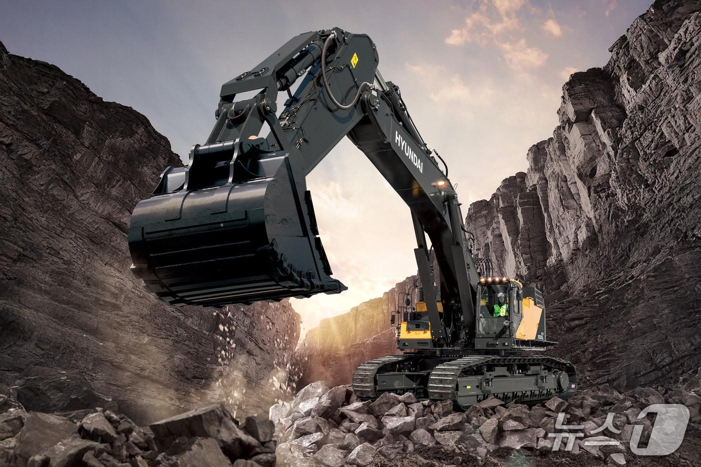 본문 이미지 - HD건설기계 100톤급 초대형 굴착기(HD건설기계 제공)