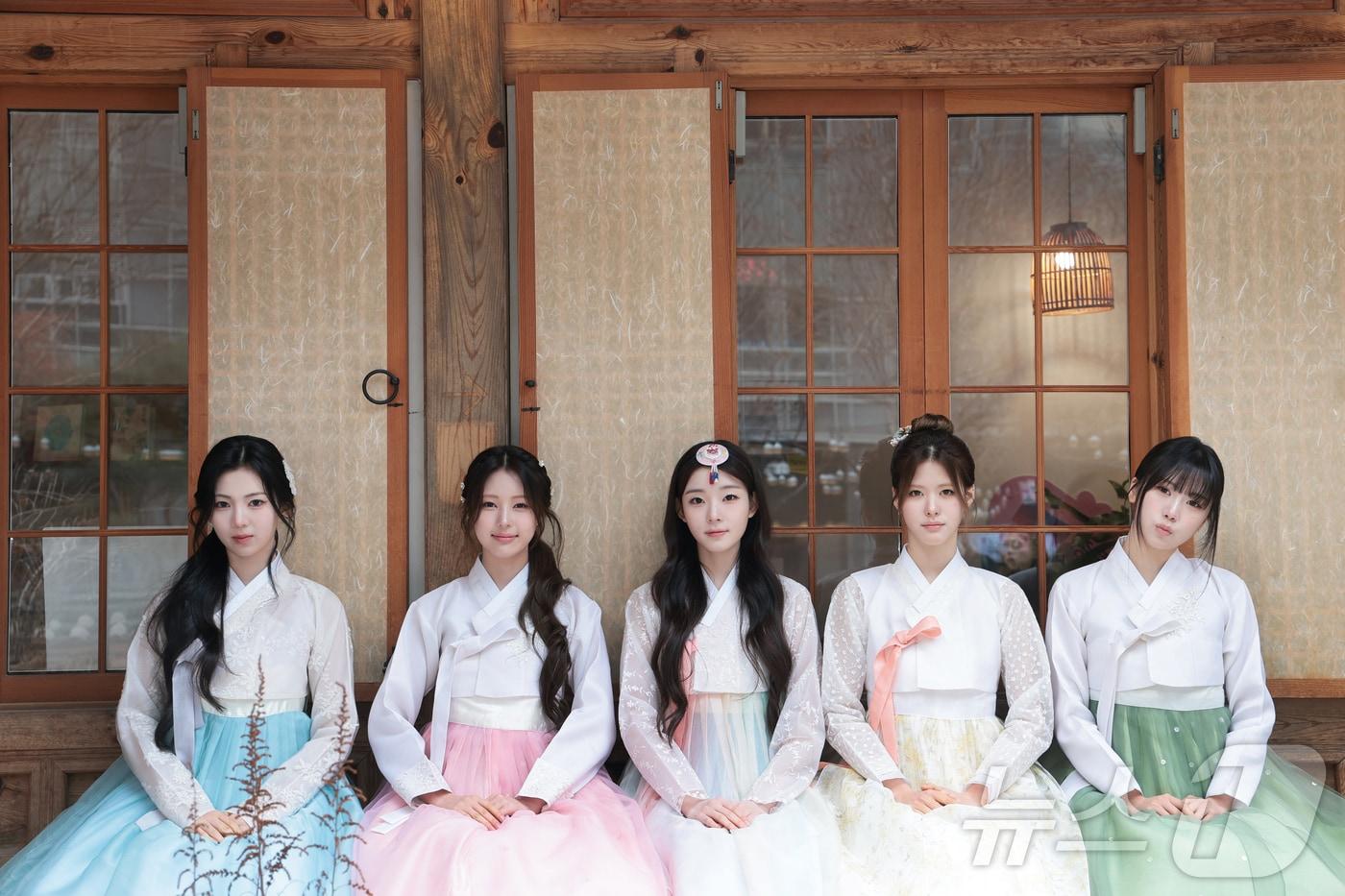 본문 이미지 - 걸그룹 이프아이. (왼쪽부터) 미유, 원화연, 카시아, 라희, 태린. ⓒ 뉴스1 권현진 기자