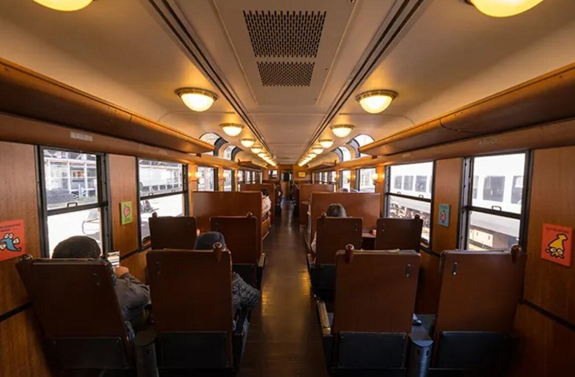 앞차는 조용하고 고급스러운 분위기입니다.(일본정부관광국 제공)