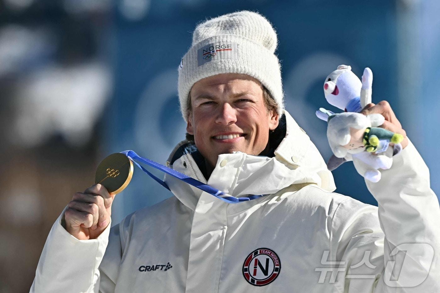 본문 이미지 - 클레보가 올림픽 역대 통산 8번째 금메달을 목에 걸었다. ⓒ AFP=뉴스1