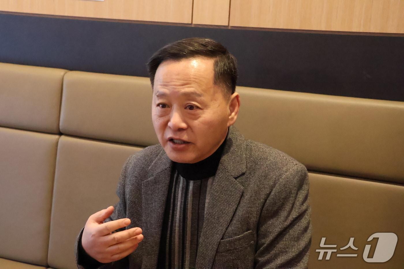 본문 이미지 - 구본창 양육비해결하는사람들(양해들) 대표가 22일 경기 화성시의 한 커피숍에서 뉴스1과 인터뷰를 하고 있다. 2026.1.22/뉴스1 ⓒ News1 권준언 기자