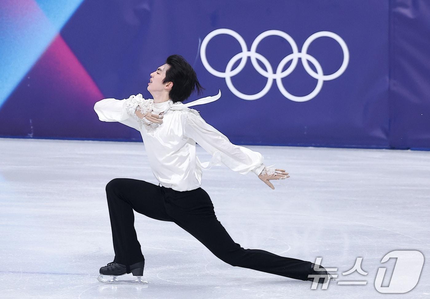 본문 이미지 - 피겨 차준환이 13일(현지시간) 이탈리아 밀라노 아이스 스케이팅 아레나에서 열린 2026 밀라노·코르티나담페초 동계올림픽 피겨 스케이팅 남자 싱글 프리 스케이팅에서 연기를 펼치고 있다. 2026.2.14 ⓒ 뉴스1 김성진 기자