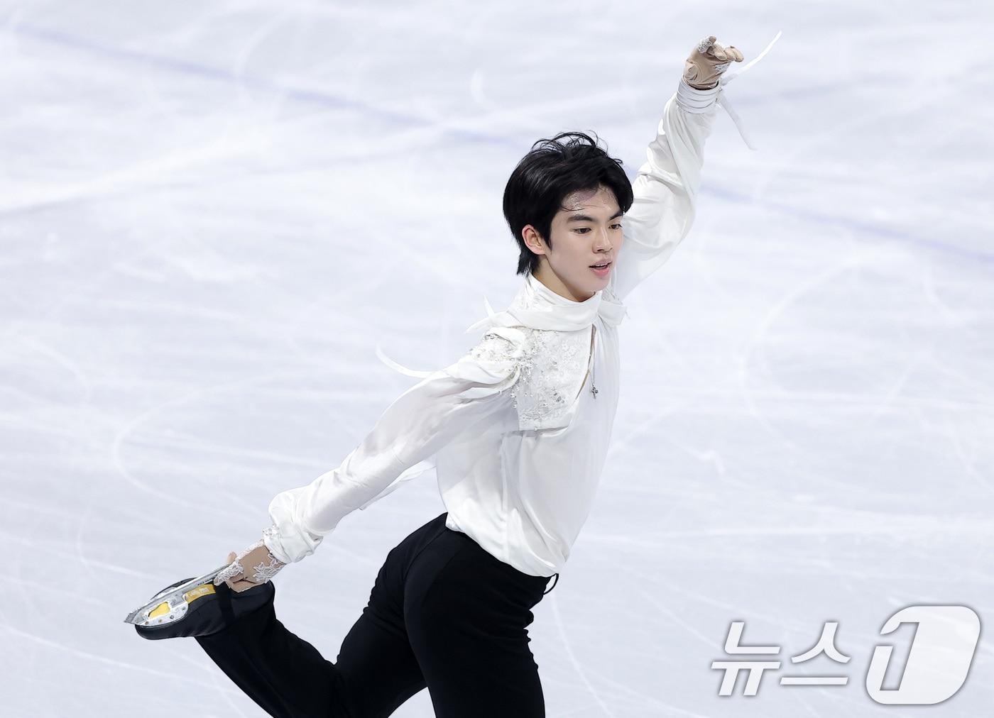 본문 이미지 - 피겨 차준환이 13일(현지시간) 이탈리아 밀라노 아이스 스케이팅 아레나에서 열린 2026 밀라노·코르티나담페초 동계올림픽 피겨 스케이팅 남자 싱글 프리 스케이팅에서 연기를 펼치고 있다. 2026.2.14 ⓒ 뉴스1 김성진 기자
