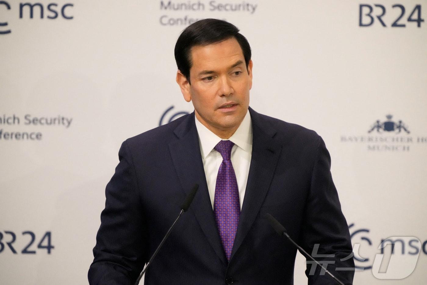 본문 이미지 - 마코 루비오 미 국무장관이 14일(현지시간) 독일 뮌헨에서 열린 뮌헨안보회의에서 연설하고 있다. 2026.02.14. ⓒ 로이터=뉴스1