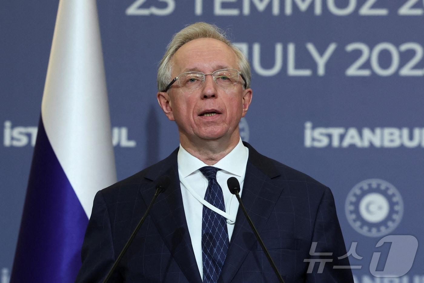 본문 이미지 - 미하일 갈루진 러시아 외무부 차관이 지난해 7월 23일 튀르키예 이스탄불에서 열린 러시아와 우크라이나의 3차 협상 이후 기자회견에서 발언하고 있다. (자료사진) 2025.7.23 ⓒ 로이터=뉴스1