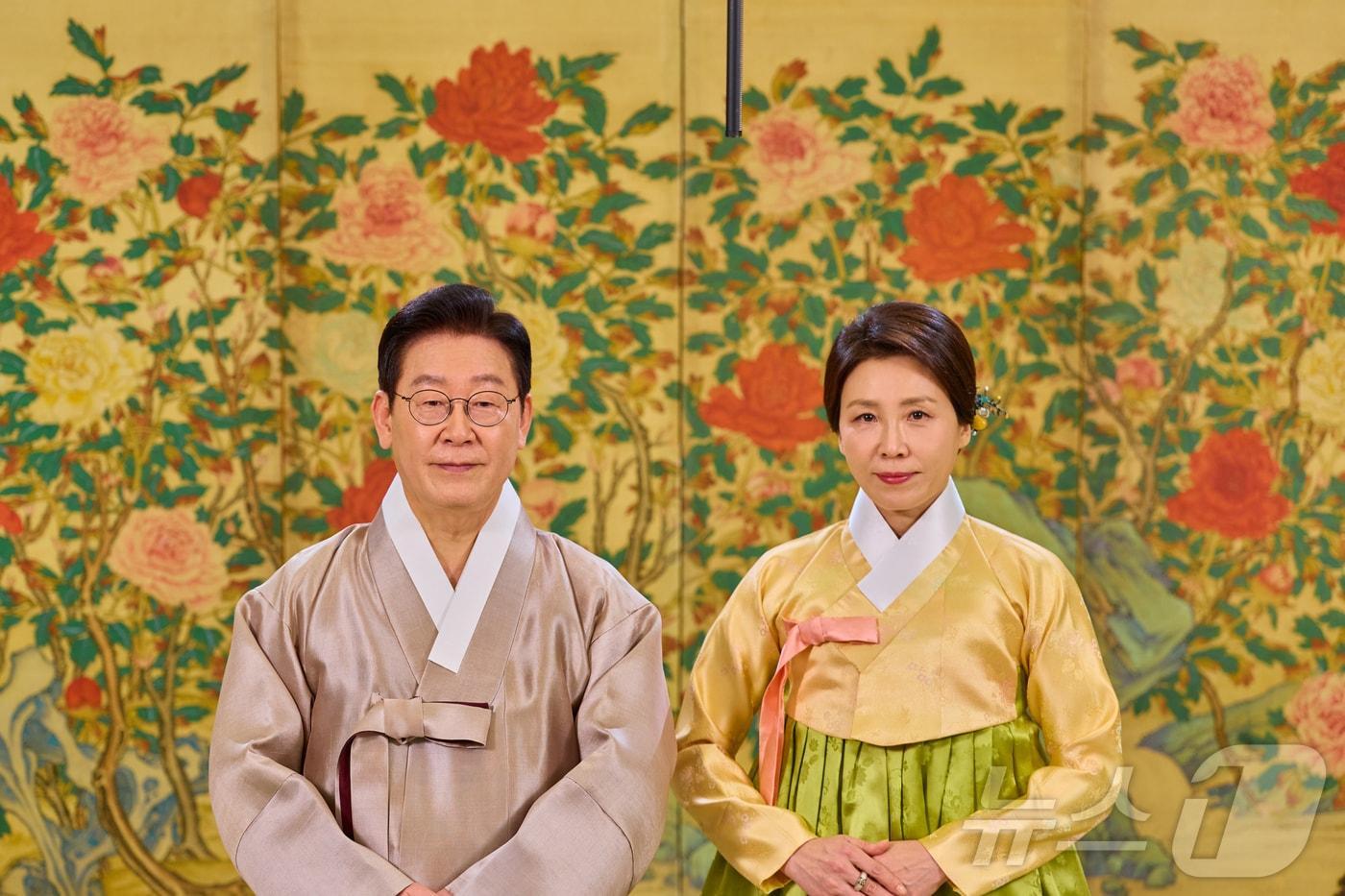 본문 이미지 - 이재명 대통령과 김혜경 여사(청와대 제공. 재판매 및 DB 금지) 2026.2.17 ⓒ 뉴스1