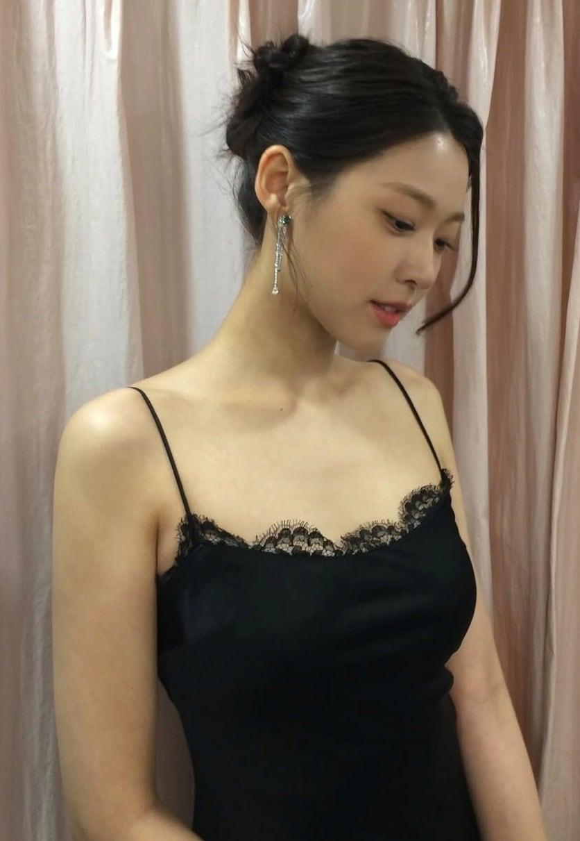 본문 이미지 - 가수 겸 배우 설현 인스타그램 이미지