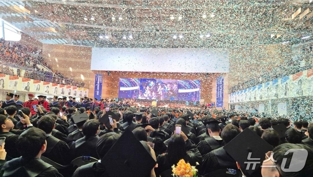 본문 이미지 - 2025학년도 KAIST 학위수여식(KAIST 제공) /뉴스1