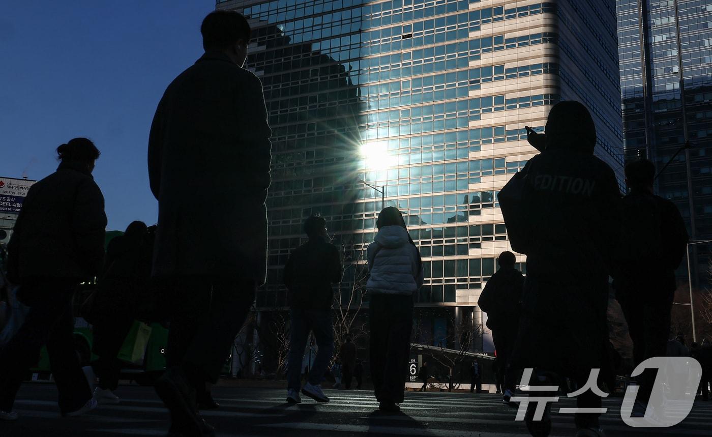 본문 이미지 - 서울 종로구 광화문네거리. 2026.2.19 ⓒ 뉴스1 김도우 기자