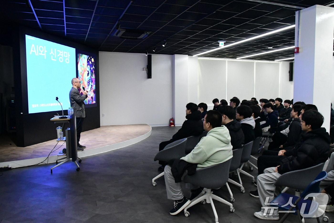 본문 이미지 - 진주 연암공과대학교에서 교육발전특구 사업 '브릿지 시스템'이 진행되고 있다(진주시 제공. 재판매 및 DB금지)