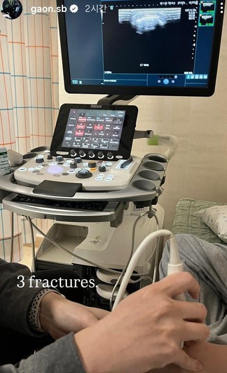 본문 이미지 - 최가온이 SNS를 통해 골절 진단 소식을 전했다.(최가온 SNS 캡처) 