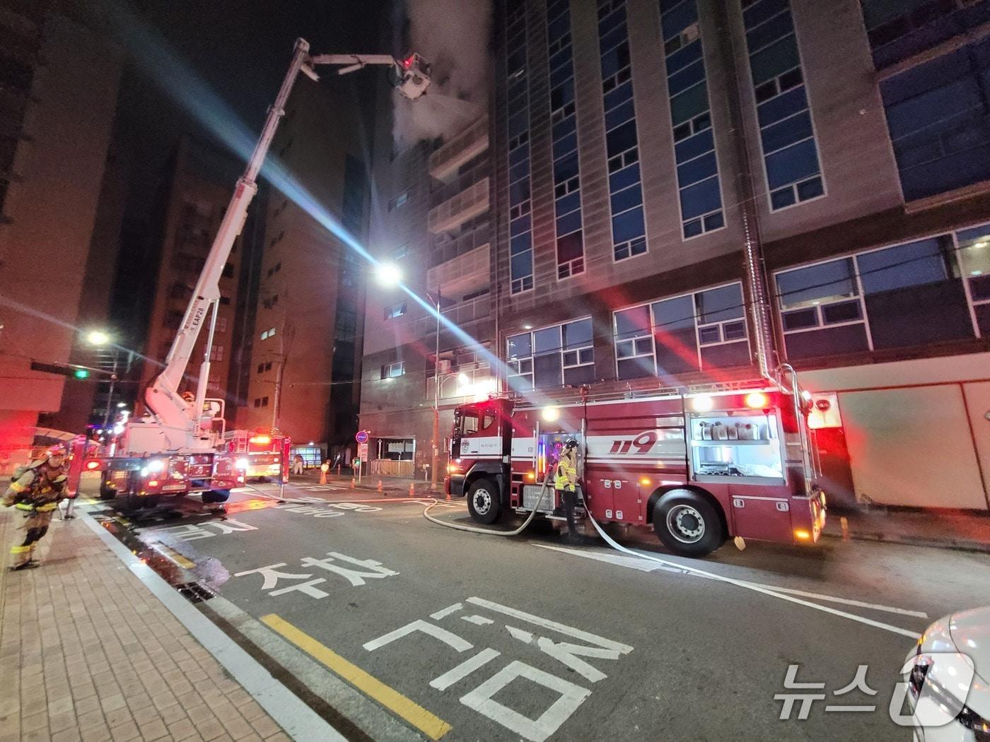 본문 이미지 - 화재 현장(경남소방본부 제공. 재판매 및 DB금지).
