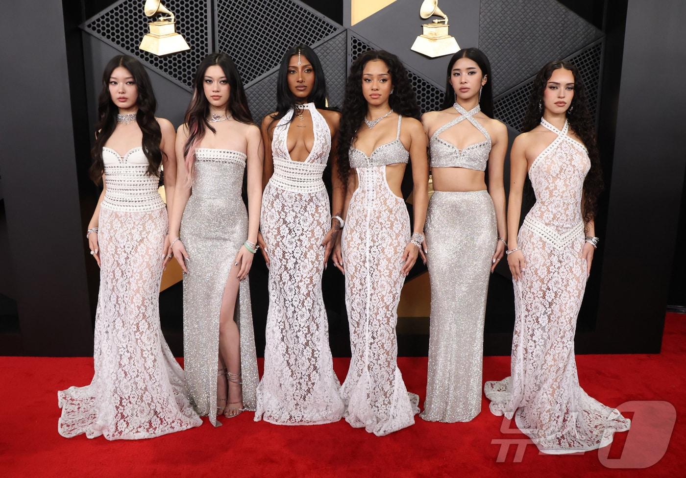 본문 이미지 - 제68회 그래미 어워즈 레드카펫에 오른 캣츠아이 ⓒ 로이터=뉴스1