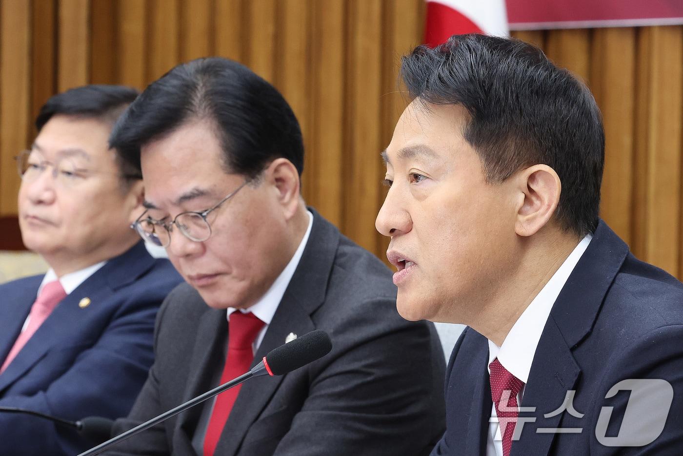 본문 이미지 - 오세훈 서울시장이 2일 서울 여의도 국회에서 열린 국민의힘-서울시 부동산정책협의회에서 발언하고 있다. 2026.2.2/뉴스1 ⓒ News1 신웅수 기자