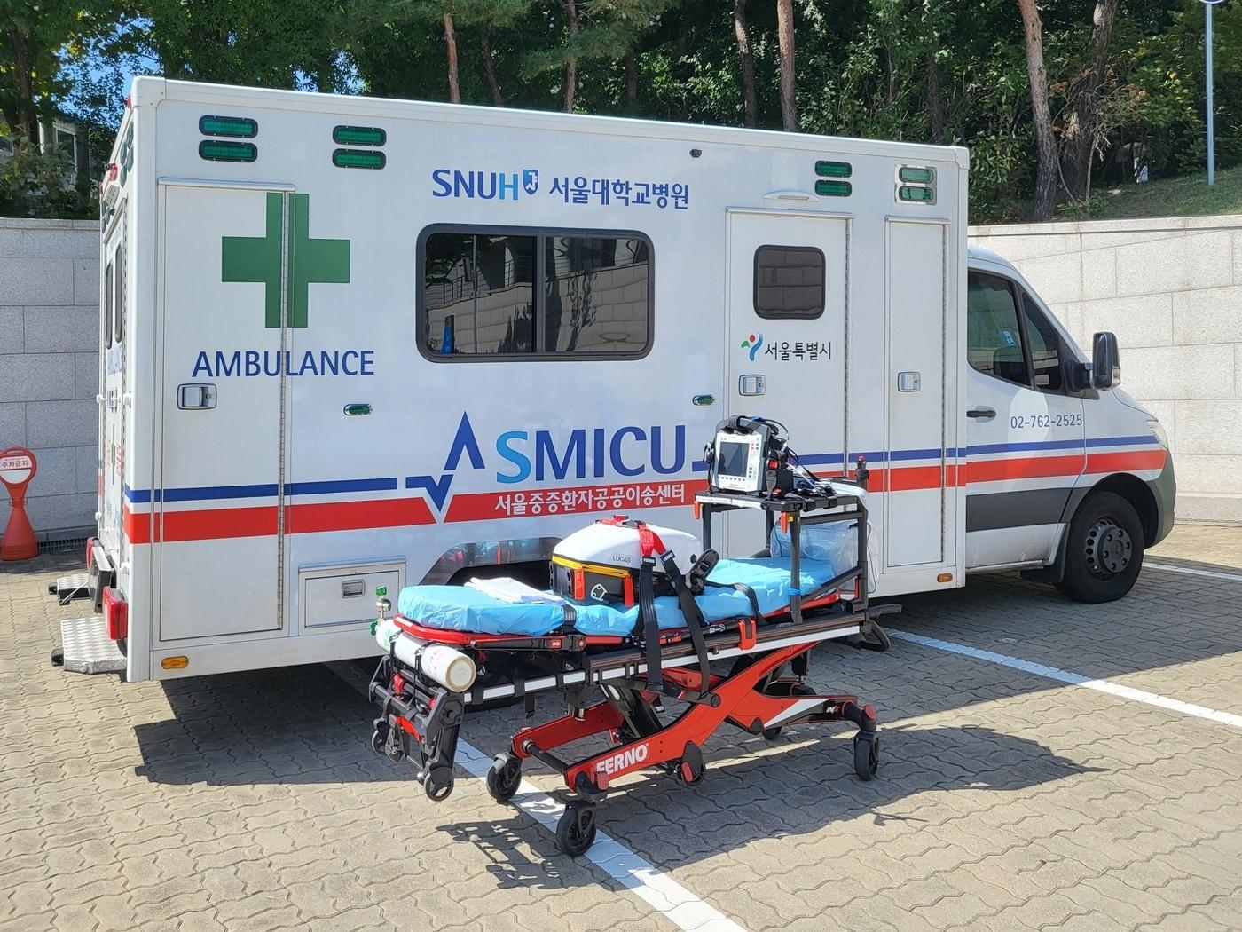 본문 이미지 - 서울중증환자공공이송센터(SMICU) 특수구급차.(서울대병원 제공)