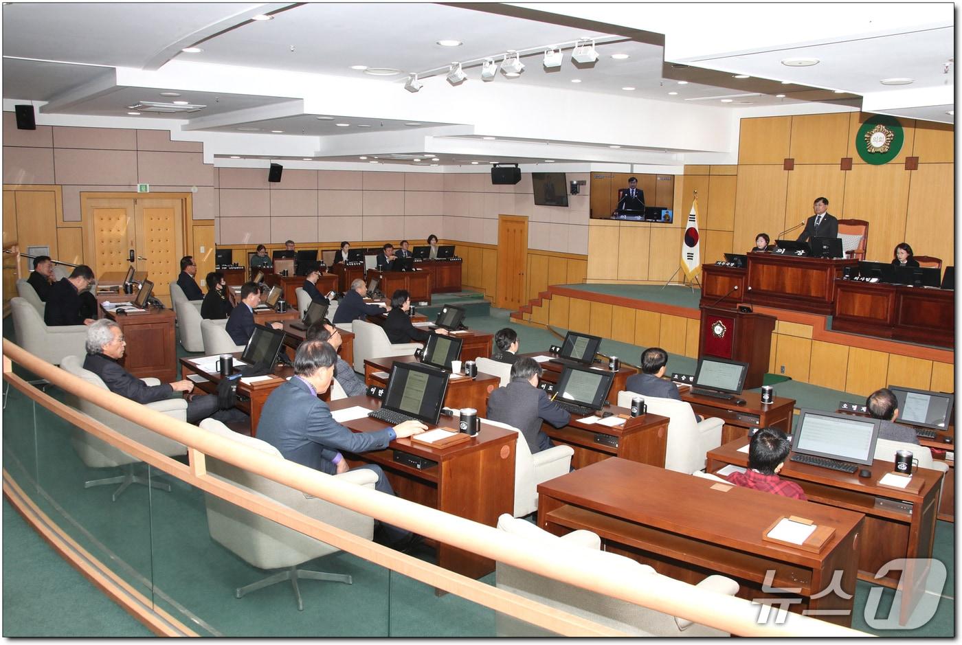 본문 이미지 - 2일 전북 정읍시의회가 9일간의 일정으로 2ㅔ310회 임시회를 개회했다.(정읍시의회 제공. 재판매 및 DB금지)/뉴스1 