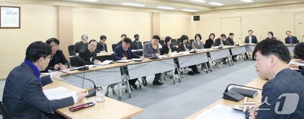 본문 이미지 - 우범기 전주시장이 2일 간부회의에서 '제3금융중심지 지정'을 위해 총력 대응을 주문했다.(전주시 제공, 재판매 및 DB 금지)/뉴스1