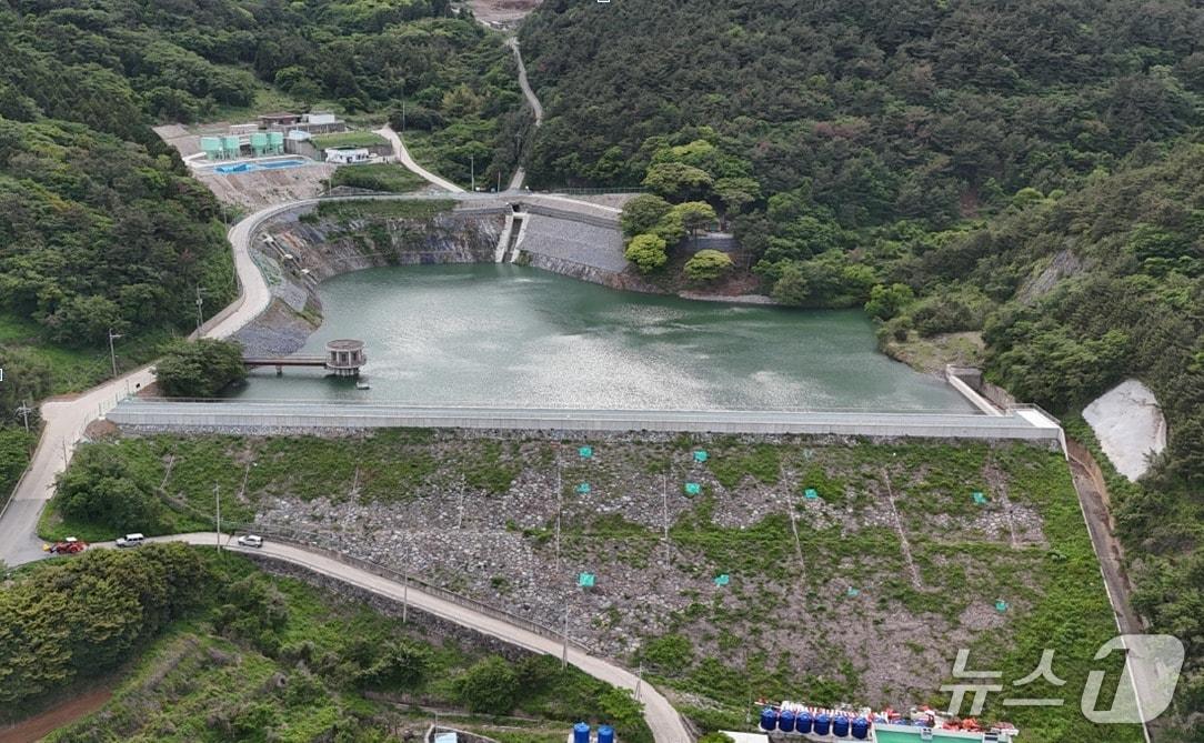 본문 이미지 - 욕지댐 전경(경남도 제공. 재판매 및 DB금지)