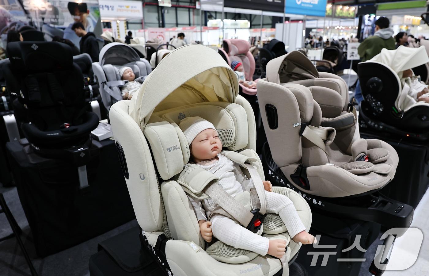 본문 이미지 - 베이비키즈페어에 전시된 카시트.(사진은 기사 내용과 무관함) / 뉴스1 ⓒ News1