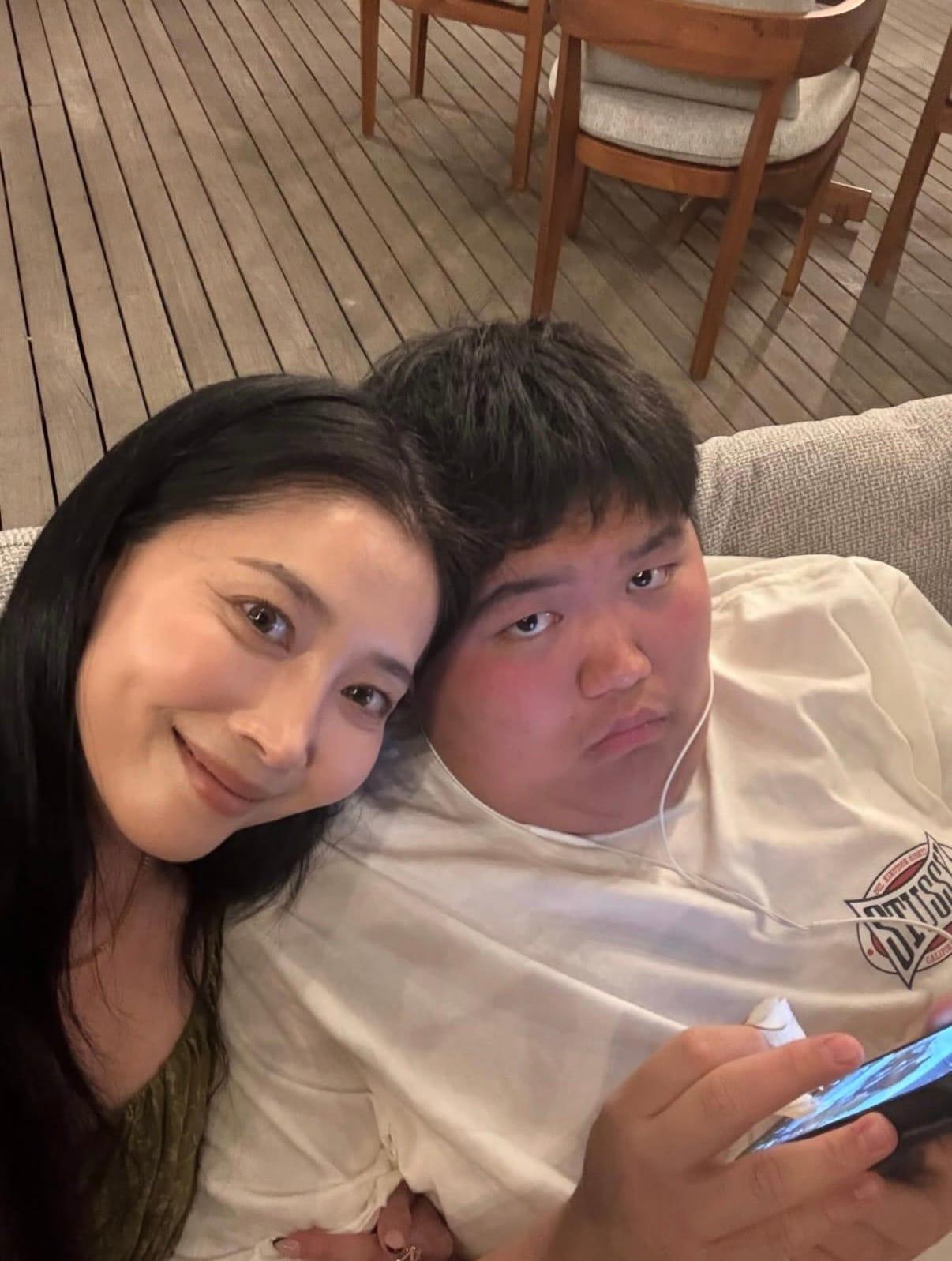 본문 이미지 - 오윤아 SNS