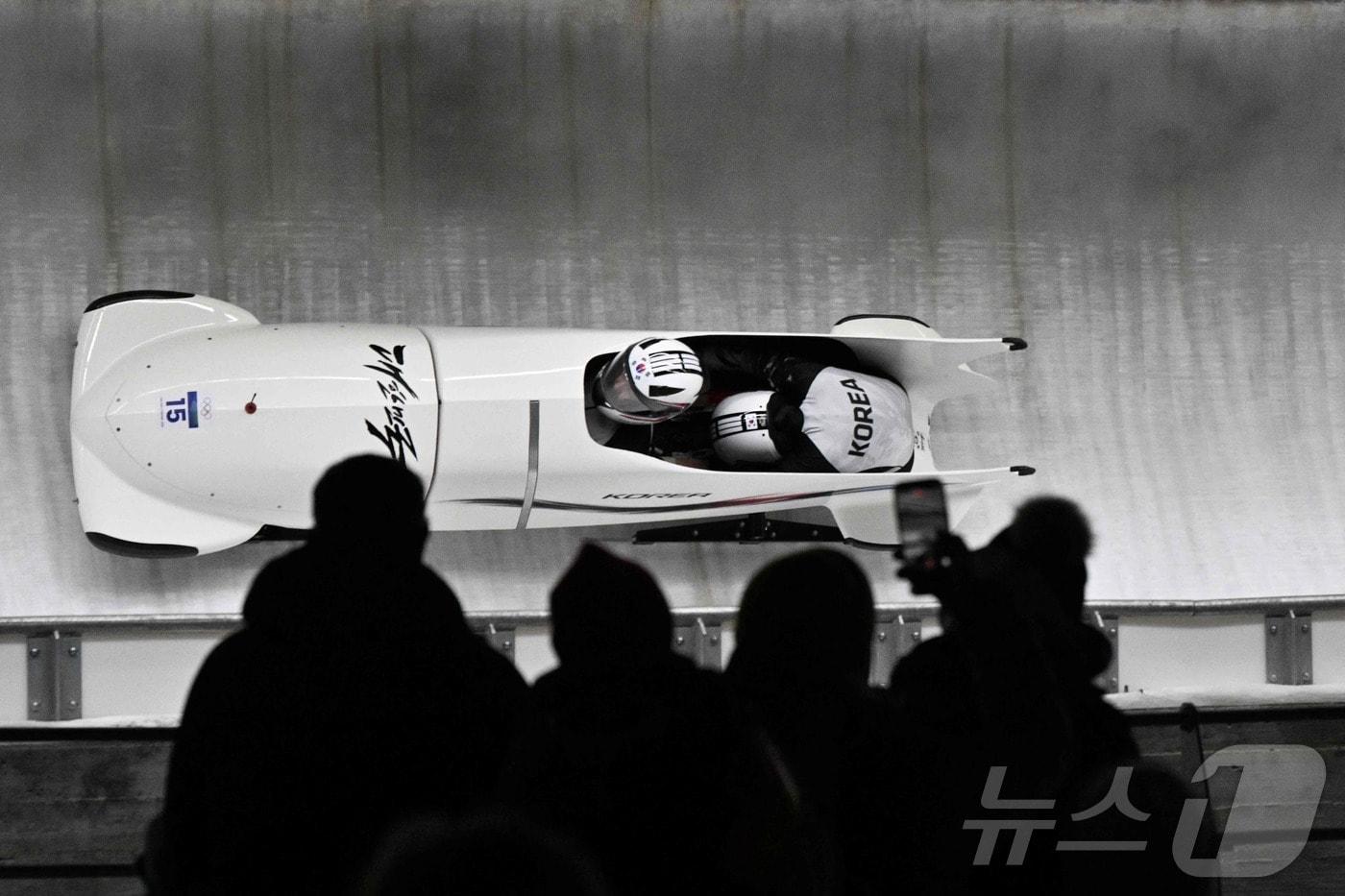 본문 이미지 - 한국 여자 봅슬레이 2인승 '김유란 팀'ⓒ AFP=뉴스1