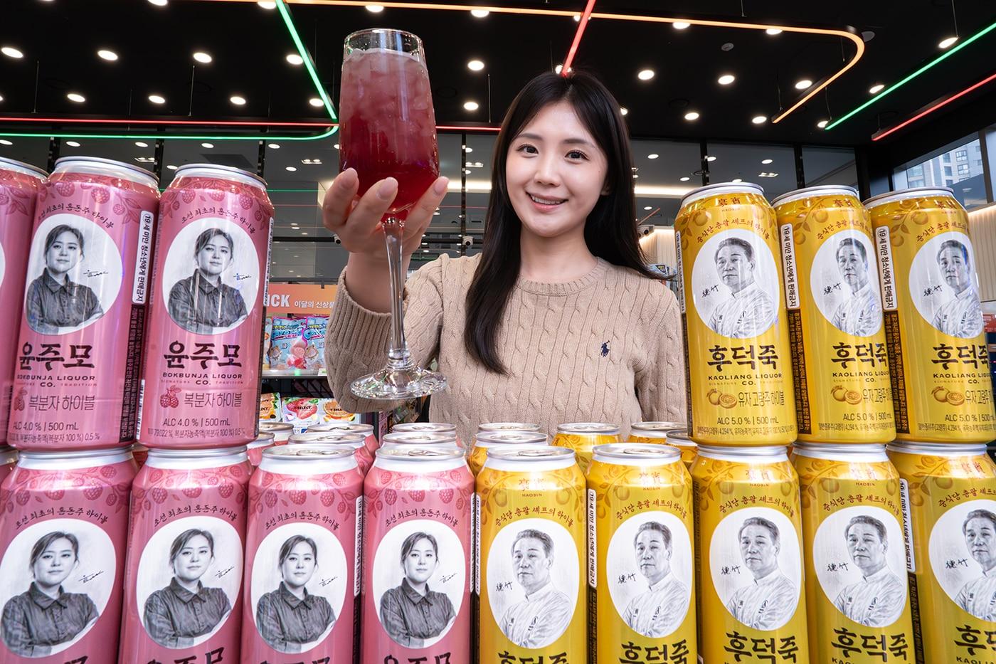 본문 이미지 - 스타셰프 하이볼이 매출 1위와 2위를 달성했다고 세번일레븐이 22일 밝혔다.