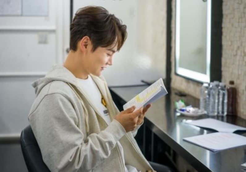 본문 이미지 - 가수 박서진 인스타그램