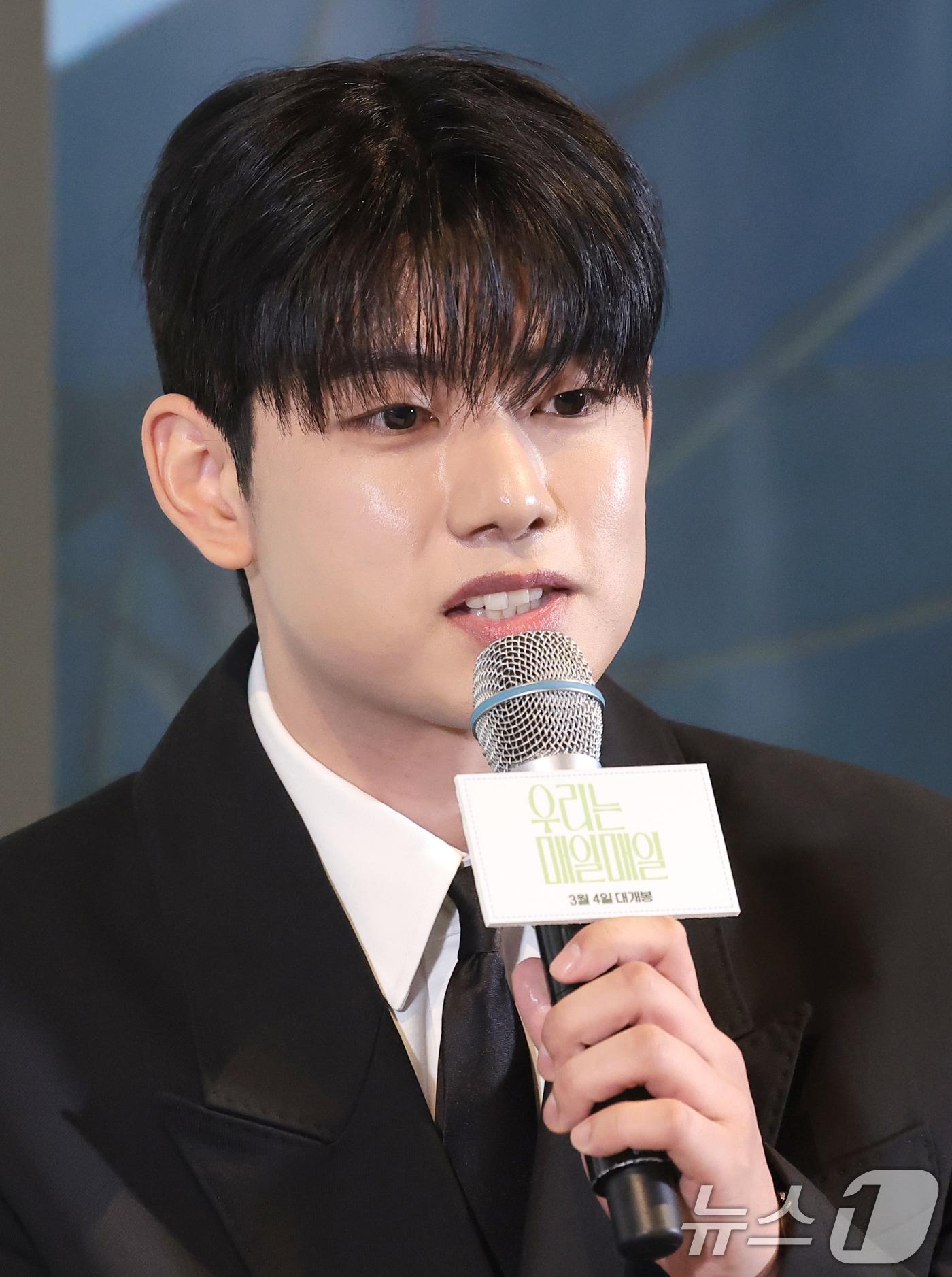 본문 이미지 - 배우 류의현이 23일 서울 용산구 CGV용산아이파크몰에서 열린 영화 ‘우리는 매일매일’ 언론시사 및 기자간담회에서 인사말을 하고 있다. 2026.2.23 ⓒ 뉴스1 권현진 기자