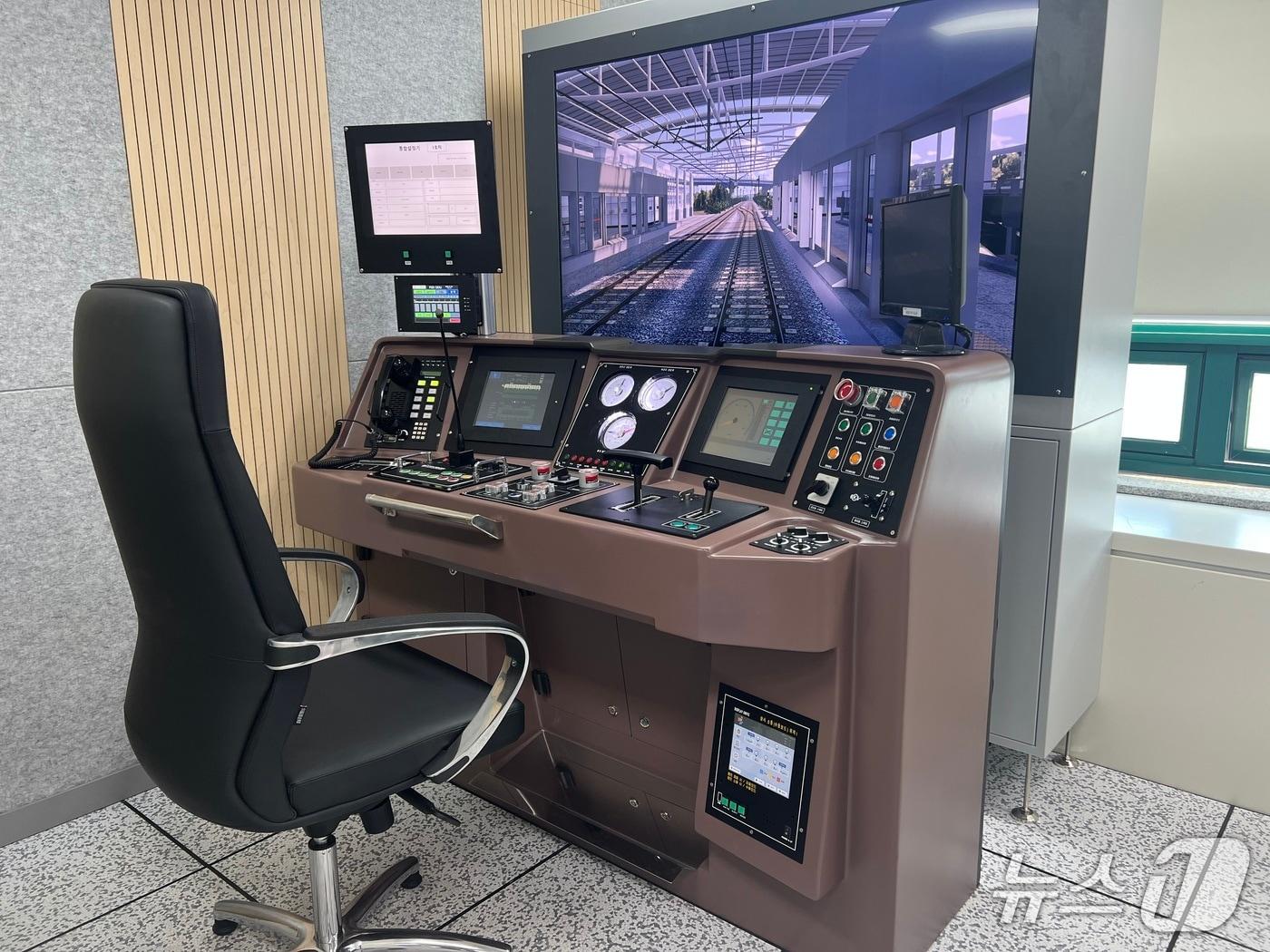 본문 이미지 -  신규 모의 운전 연습기(인천교통공사 제공/뉴스1)