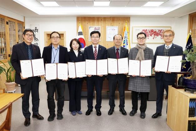 본문 이미지 - 나도 예술가 정책 추진 업무협약.(충북교육청 제공. 재판매 및 DB금지) ⓒ 뉴스1