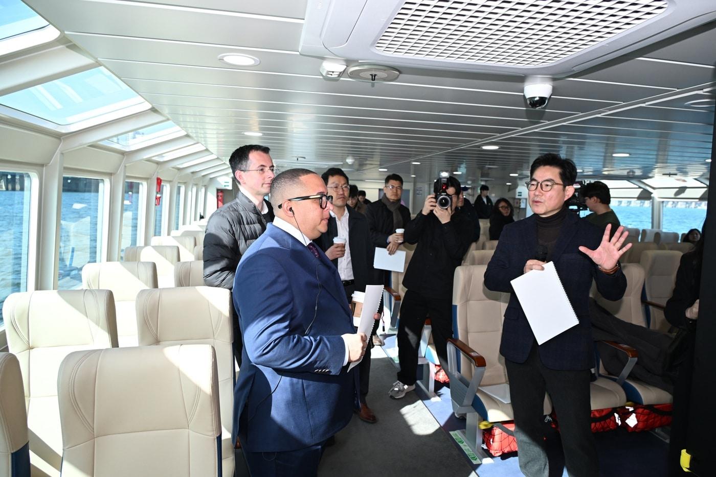 본문 이미지 - 한강버스 탑승 및 현장답사(서울시 제공)