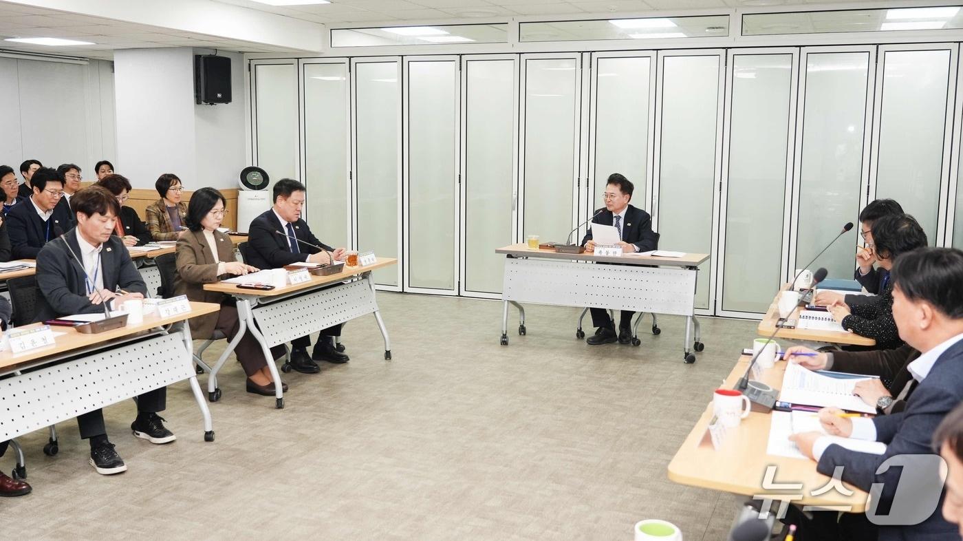 본문 이미지 - 육동한 춘천시장, 2027년 정부예산 확보 전략 보고회 개최.(춘천시 제공, 재판매 및 DB금지)