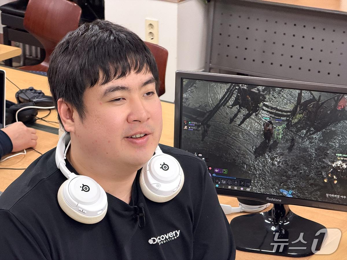본문 이미지 - 시각장애인 게임 동호회(길드) '오토핀사운드'를 운영하는 김준형 씨가 지난 20일 서울 종로구 종로인명장애인자립생활센터에서 뉴스1과 인터뷰를 진행하고 있다. 2026.2.20 ⓒ 뉴스1 이기범 기자