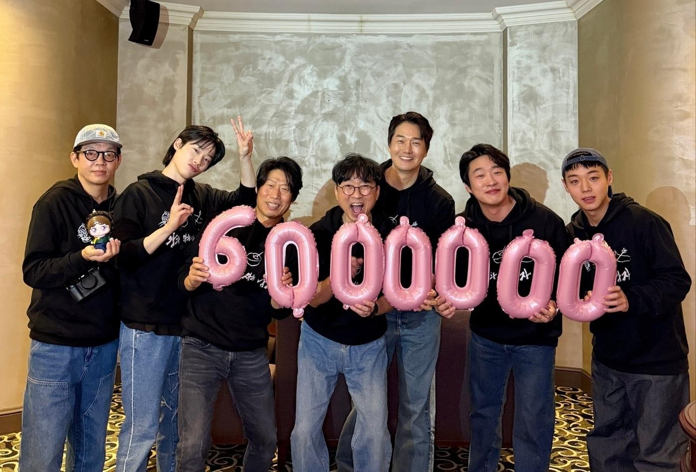 본문 이미지 - '왕과 사는 남자' 600만 돌파