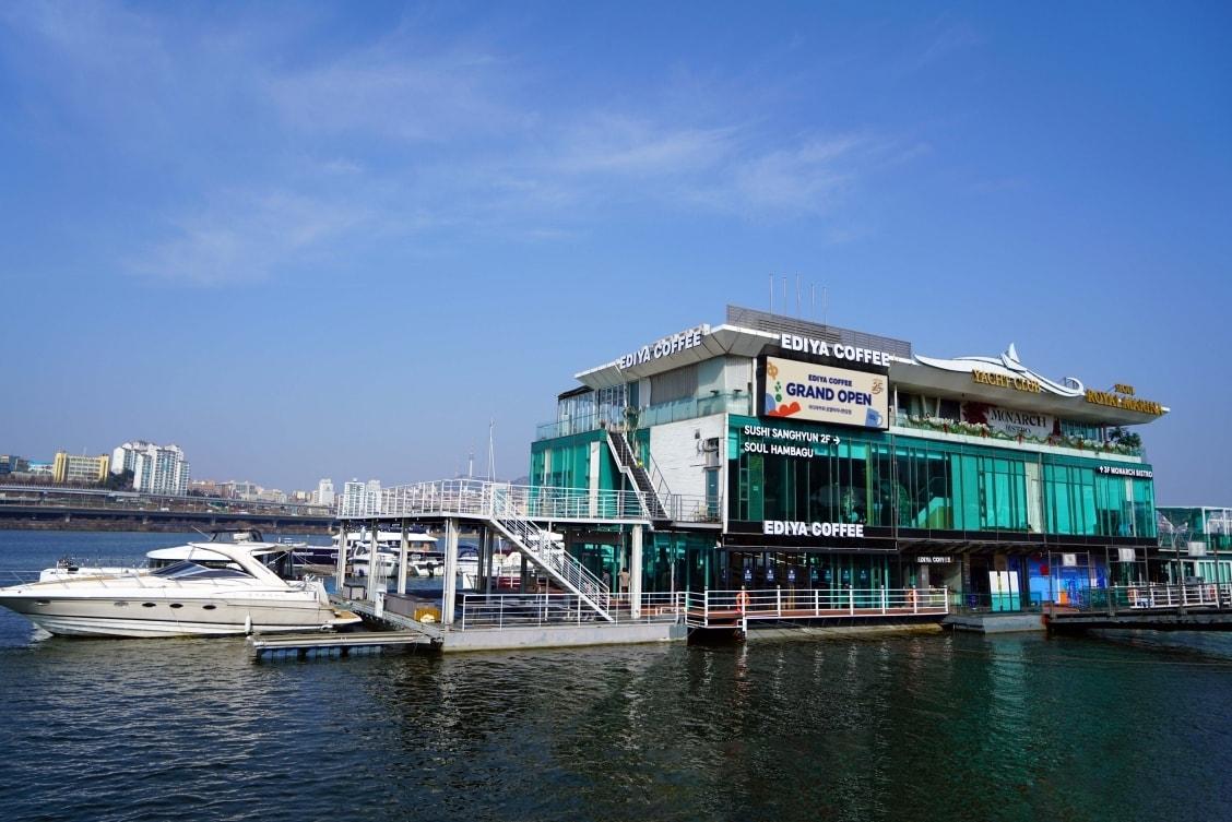 본문 이미지 - 로얄마리나 한강점.(이디야커피 제공)