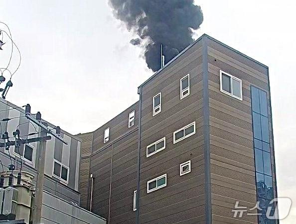 본문 이미지 - 화재 현장. (경기도소방재난본부 제공. 재판매 및 DB 금지) 2026.2.24/뉴스1