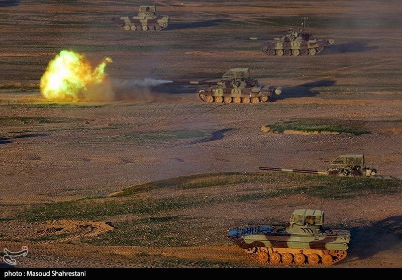 본문 이미지 - 이란 타스님뉴스가 공개한 이슬람혁명수비대(IRGC)의 지상군 훈련 모습. 2026.02.24