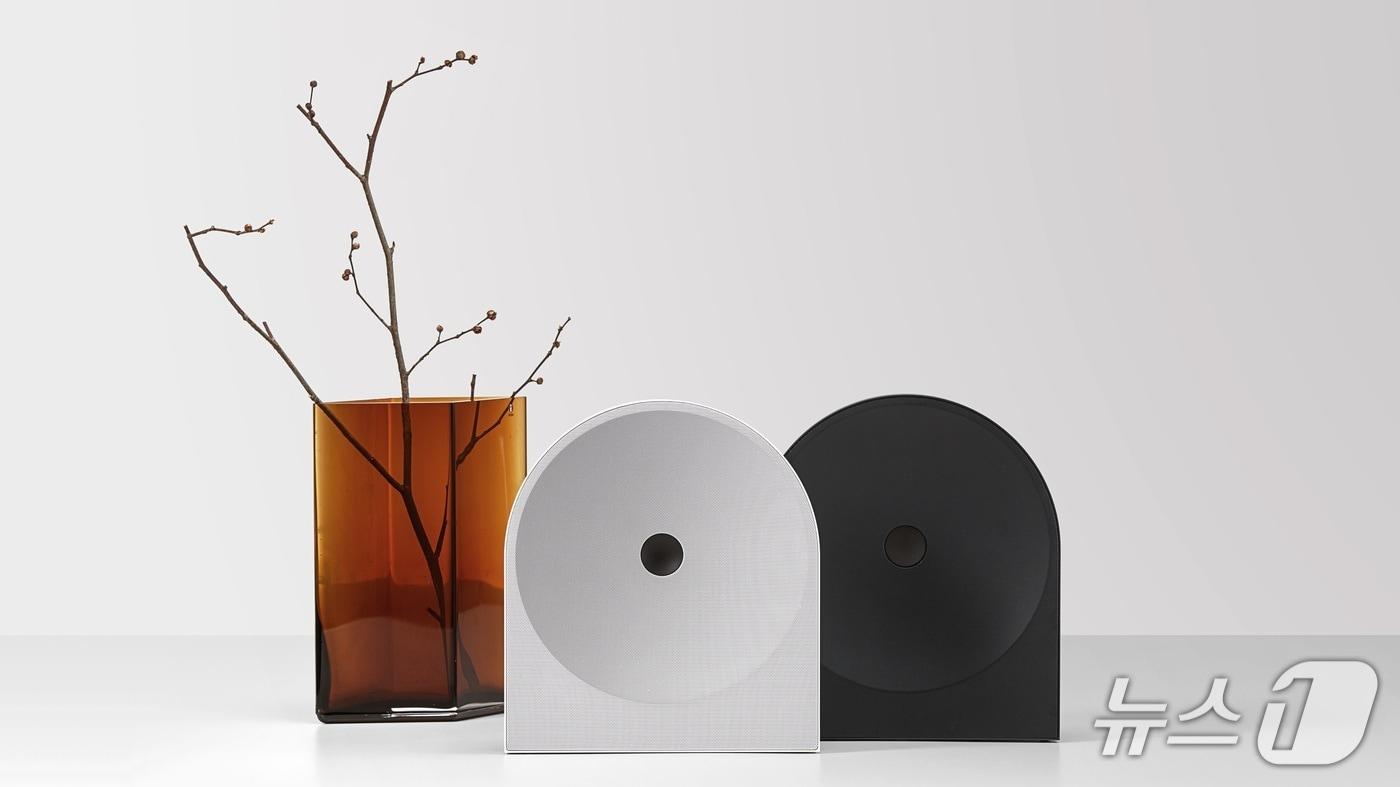 본문 이미지 - 'iF 디자인 어워드 2026'에서 금상을 수상한 '뮤직 스튜디오 5(Music Studio 5)' (사진제공 = 삼성전자) 