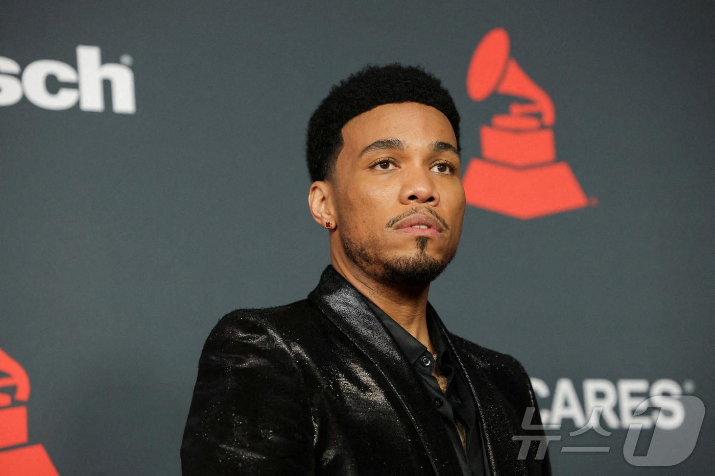 본문 이미지 - 30일(현지시간) 미국 로스앤젤레스에서 열린 '뮤지케어스 올해의 인물' 시상식에 참석한 앤더슨 팩. 2026. 01. 30. ⓒ 로이터=뉴스1