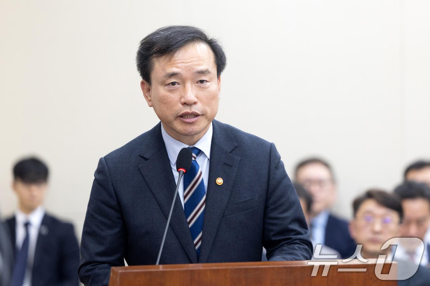 본문 이미지 - 김종철 방송미디어통신위원장. 2026.2.25 ⓒ 뉴스1 이승배 기자