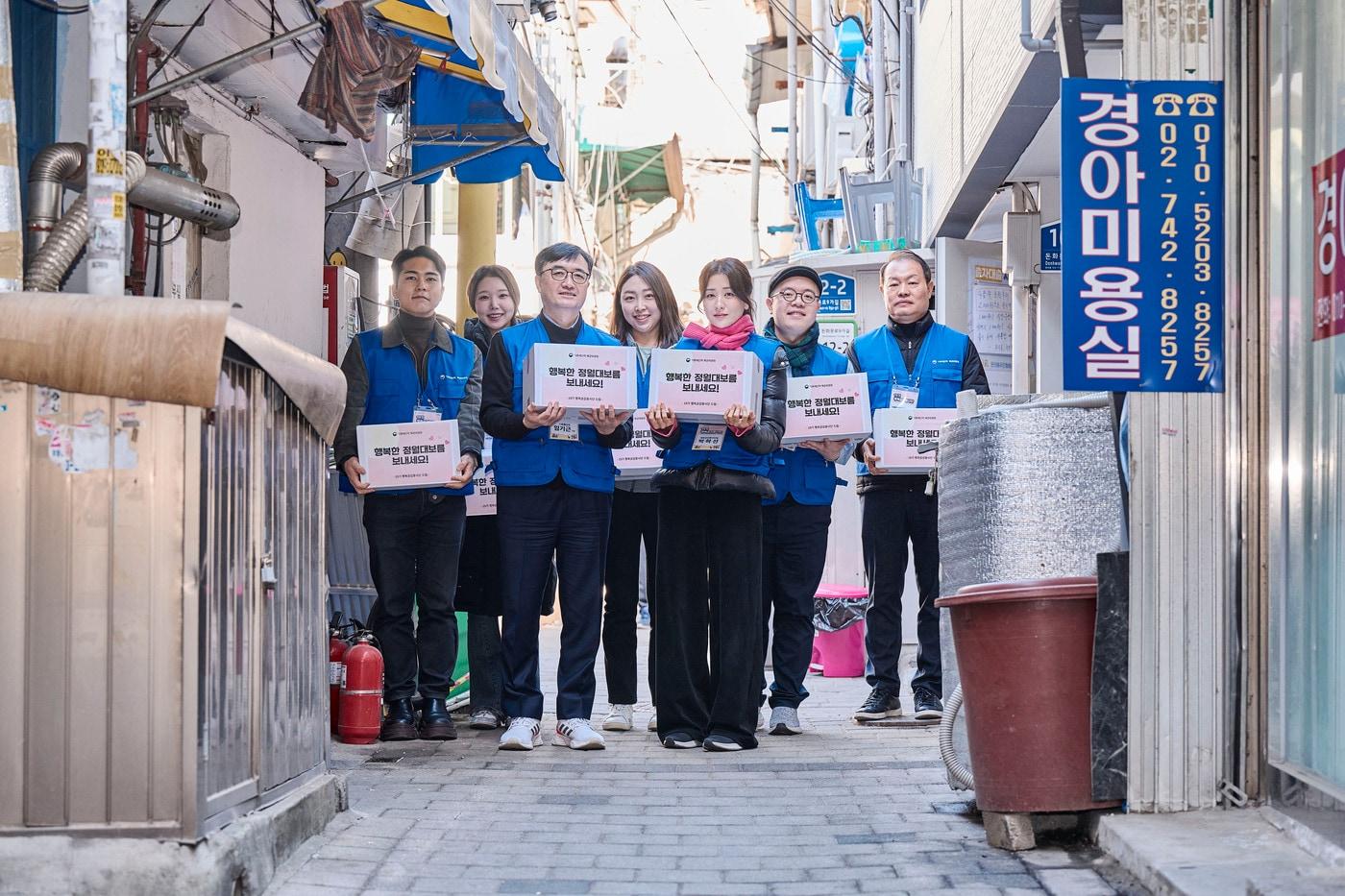 본문 이미지 - 임기근 기획예산처 장관 직무대행 차관이 25일 오전 서울 종로구 초동교회에서 열린 '제19기 행복공감봉사단 발대식 및 1차 봉사활동'에 참석했다(기획예산처 제공)