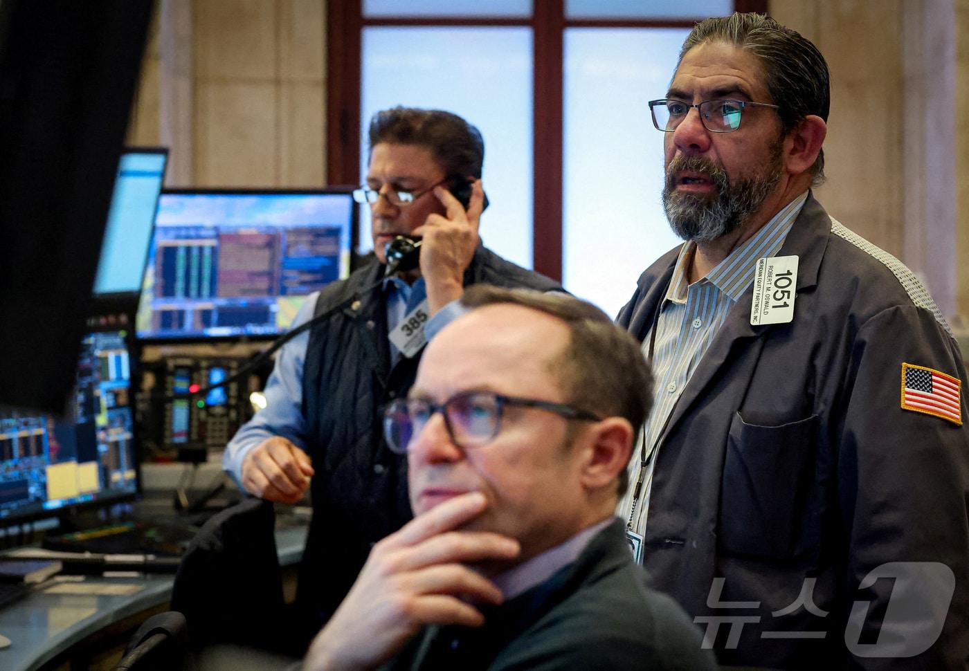 본문 이미지 - 뉴욕증권거래소 트레이더들 ⓒ 로이터=뉴스1