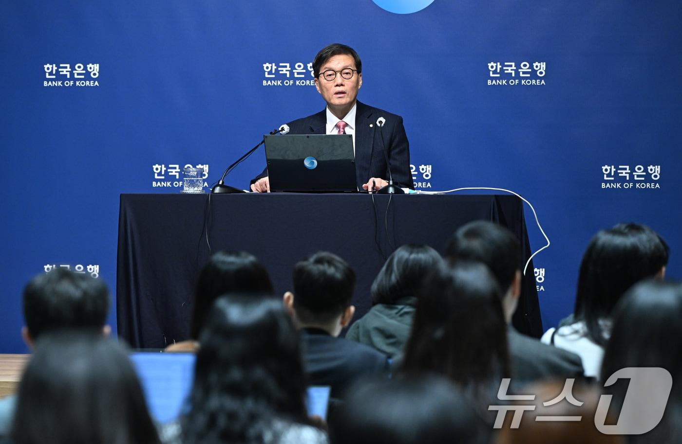 본문 이미지 - 이창용 한국은행 총재2026.2.26 ⓒ 뉴스1 사진공동취재단