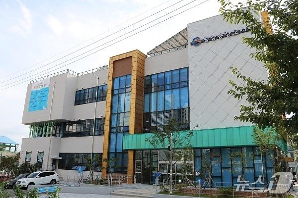 본문 이미지 - 광양용강도서관 