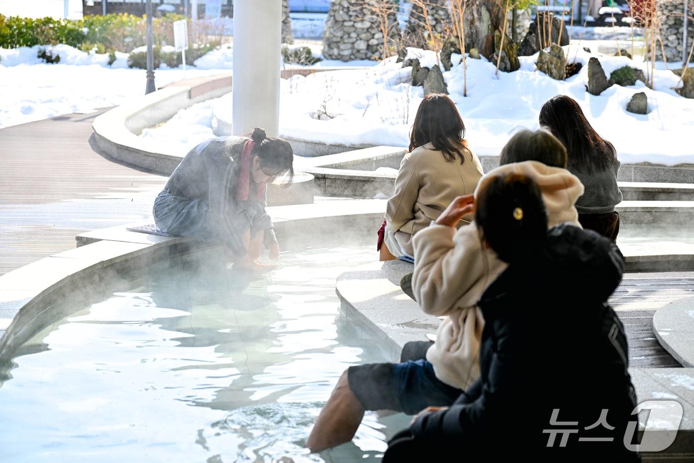 본문 이미지 - 속초 척산족욕공원.(속초시 제공, 재판매 및 DB 금지) 2026.2.26/뉴스1
