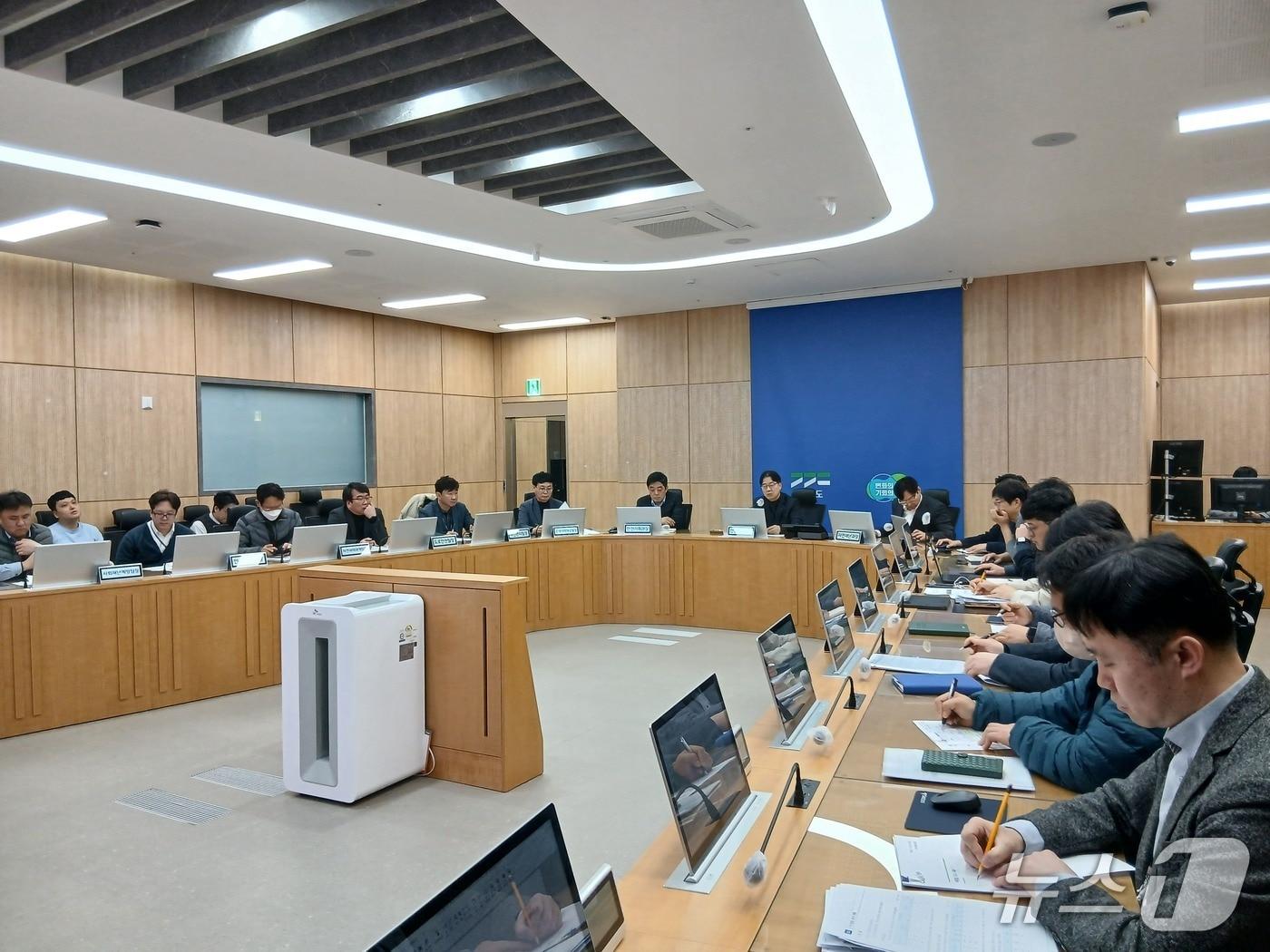 본문 이미지 - 여름철 호우 대비 사전 재해예방대책 T/F 2차 회의 현장.(경기도 제공. 재판매 및 DB금지)