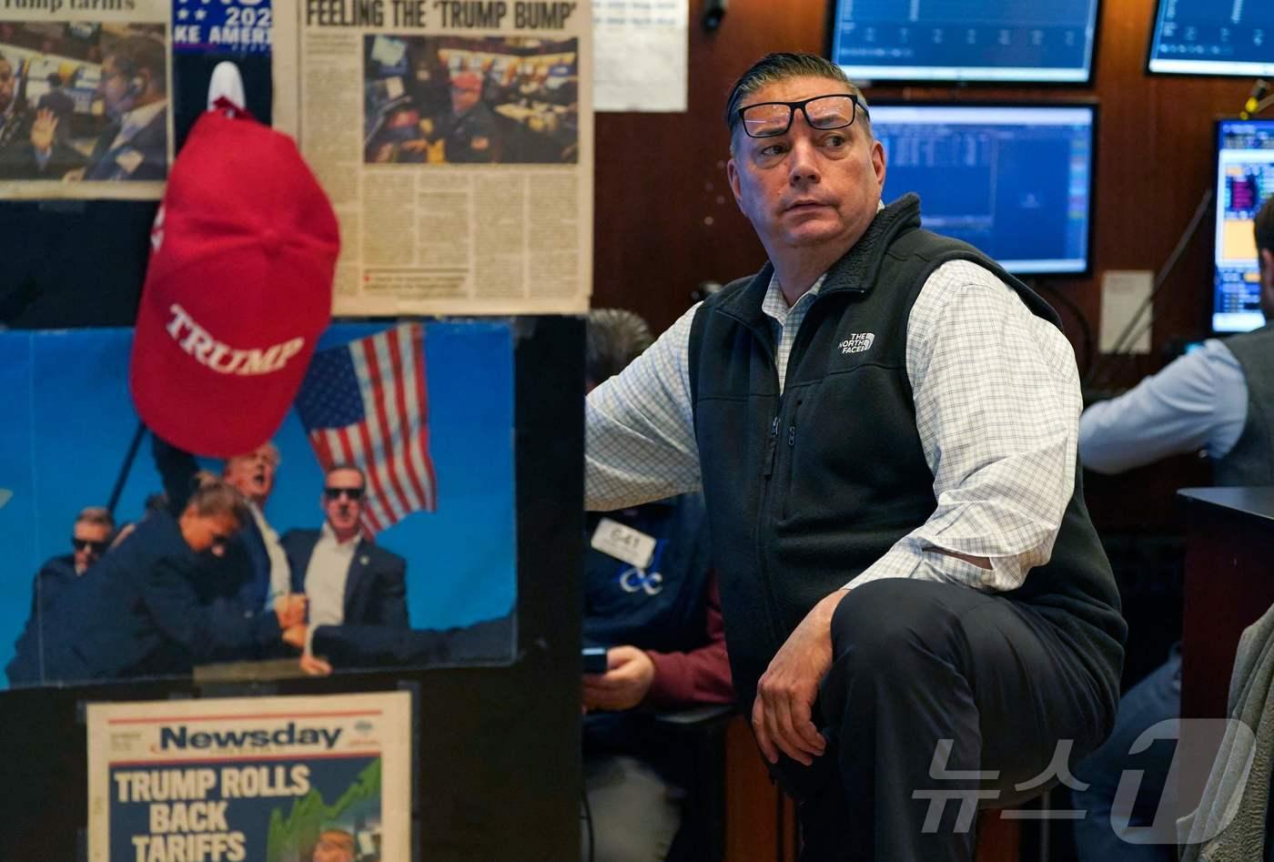 본문 이미지 - 뉴욕증권거래소 트레이더 ⓒ AFP=뉴스1