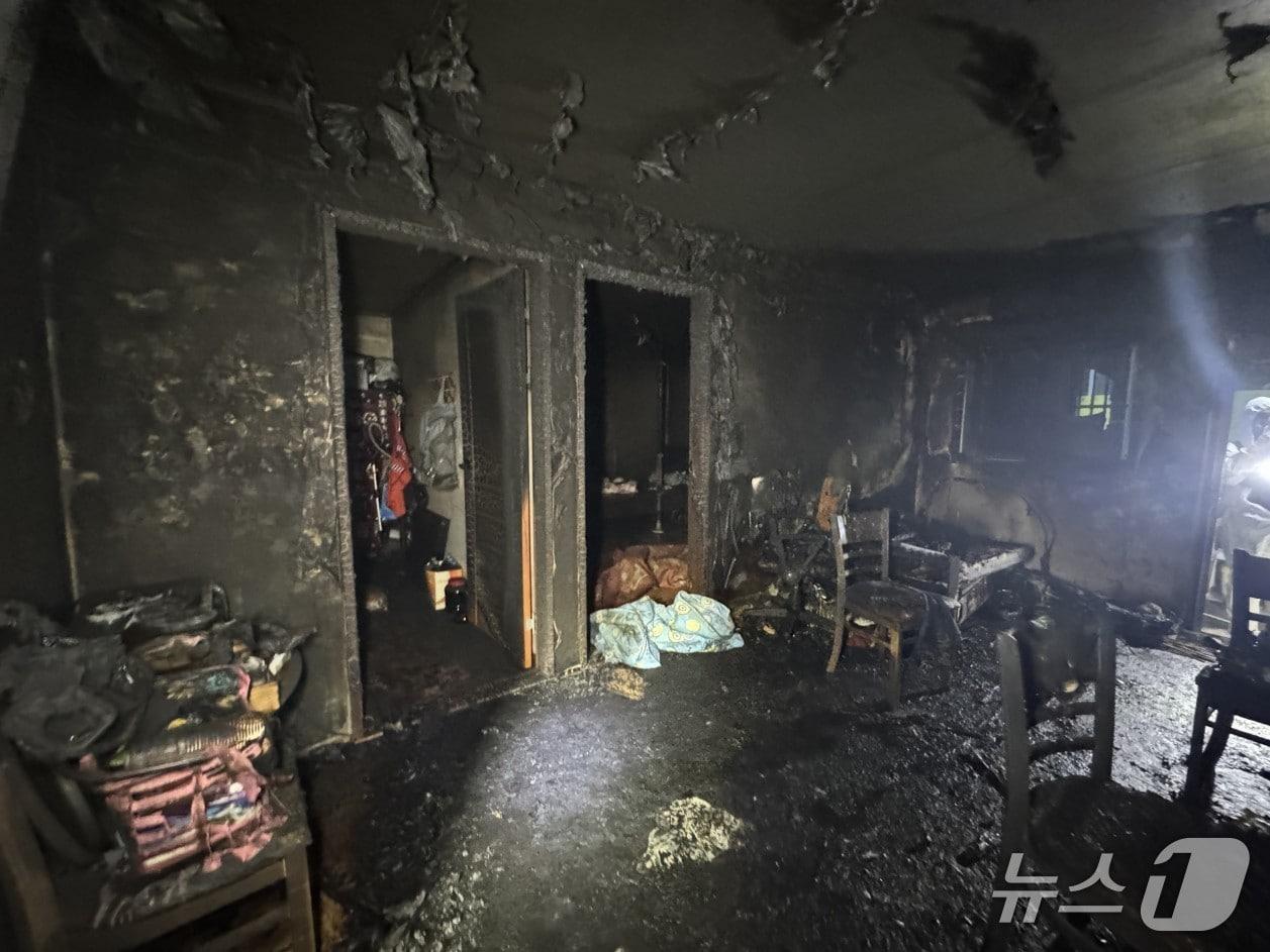 본문 이미지 - 화재 현장(경남소방본부 제공. 재판매 및 DB금지). 2026.2.26